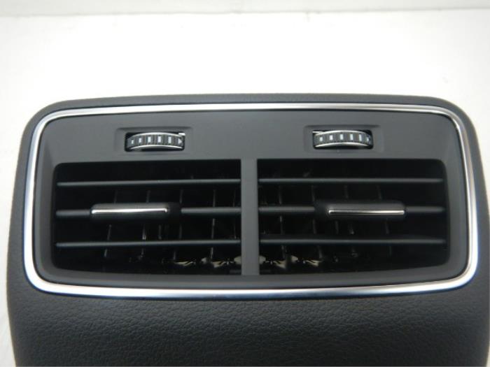 Audi E-Tron Luchrooster Achterzijde Midden