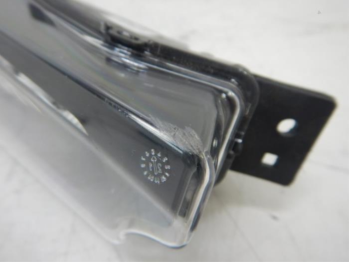 Mistlamp rechts-voor BMW Diversen (22736140)
