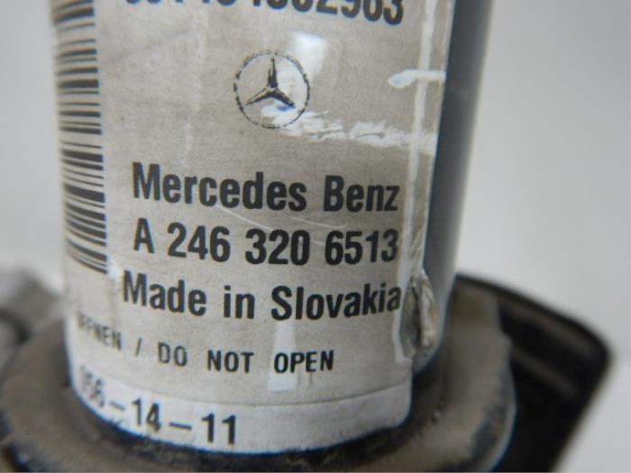 Mercedes-Benz W246 B-klasse Wielophanging Fusee Veerpoot Links