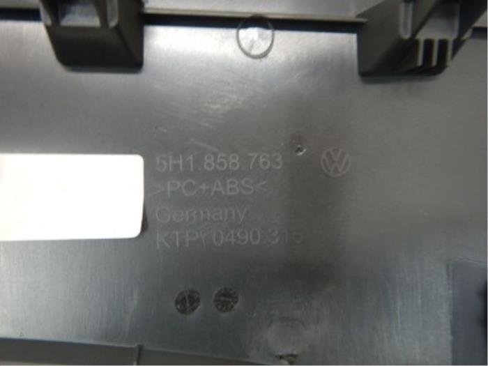 VW Golf 8 Head-up Dashboard Afdekkap