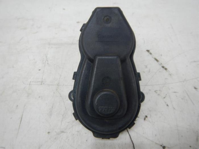 Handrem motor Mercedes B-Klasse (22738359)