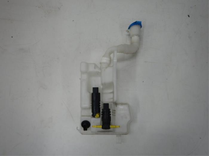 VW Golf 7 RVS Ruitenvloeistof Tank