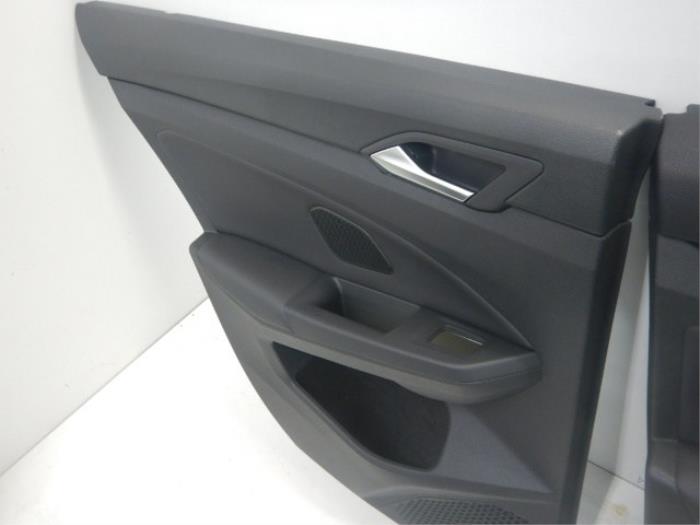 VW Golf 8 R Interieur Leder Stof Verwarmd Koeling Memory Carbon