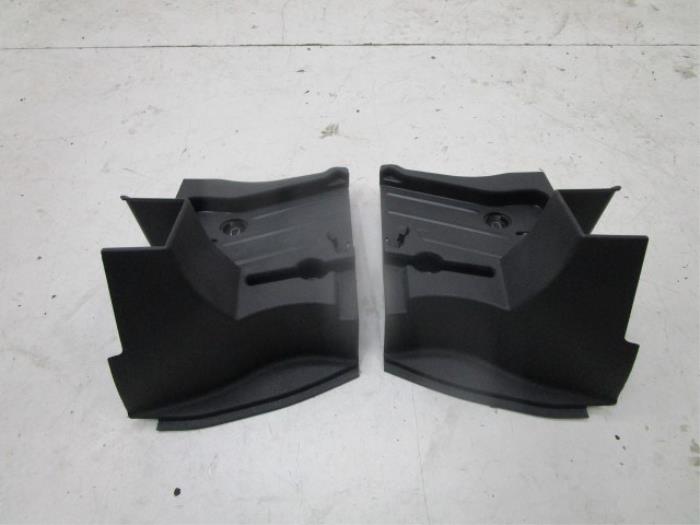 VW Sportsvan 510 Laadvloer Steunen L+R