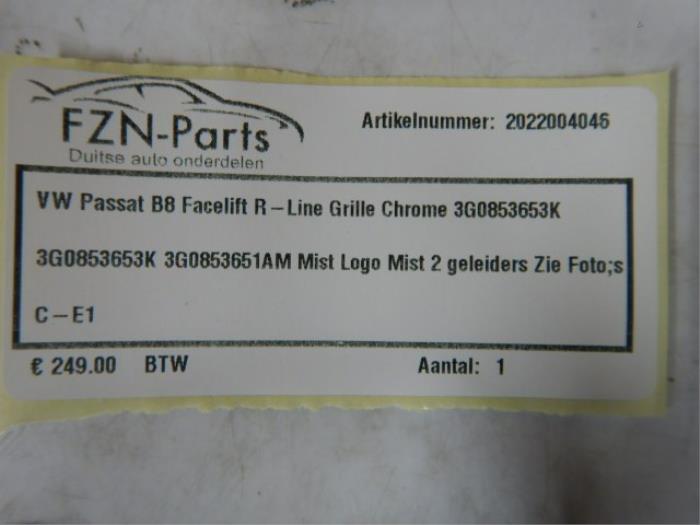 VW Passat B8 Facelift R-line Grille Chrome