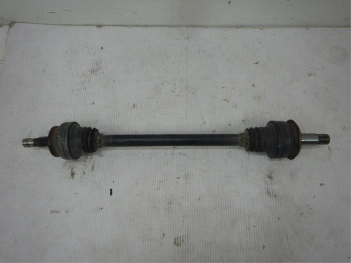 Aandrijfas links-voor Mercedes CLS-Klasse (22724941)
