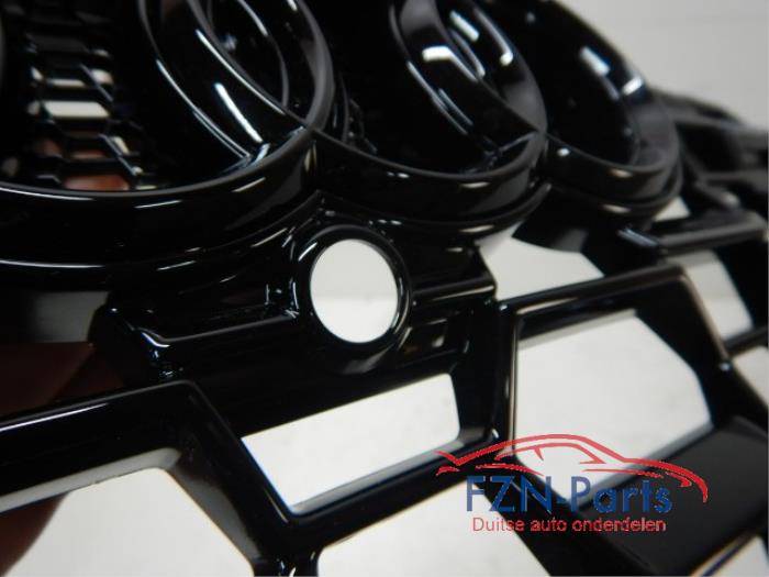 Audi RSQ3 83A Grille Hoogglans Zwart
