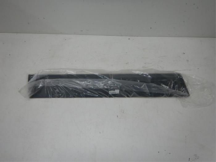 Nissan Qashqai J10 Portierlijst Sideskirt Links-voor