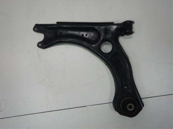 VW Polo 2G Draagarm Links-Voor