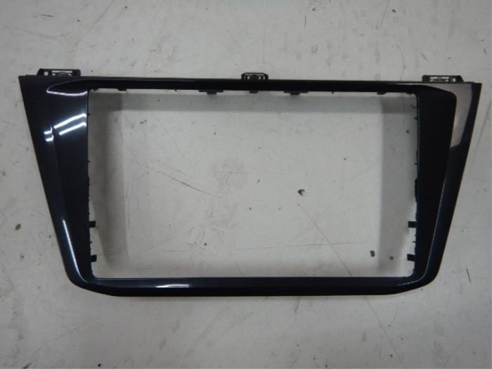 Dashboard deel Volkswagen Tiguan (22744738)