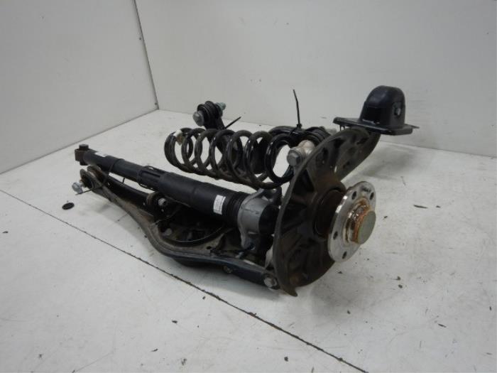 Wielophanging rechts-achter Volkswagen Touran (22729593)