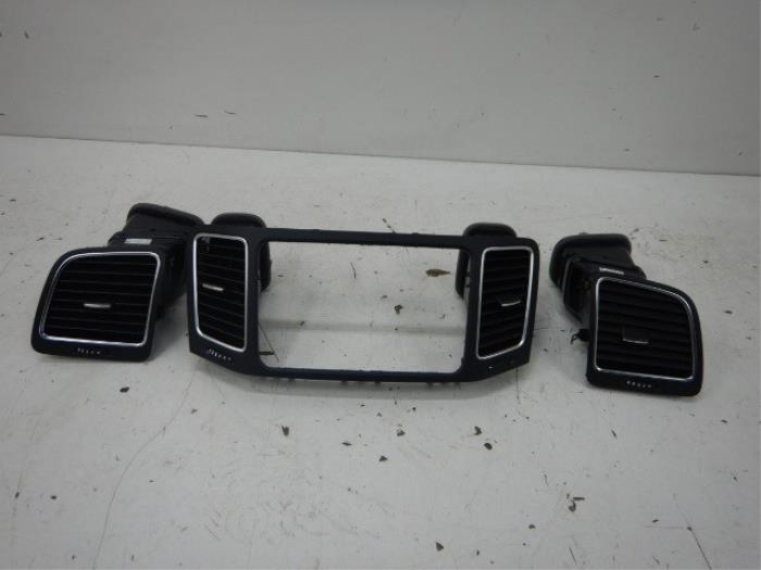 VW Sharan 7N0 Inleg Set Dashboard Luchtrooster