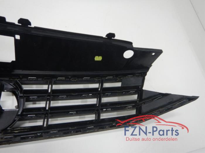 VW Passat B8 Facelift R-Line Grille Chrome