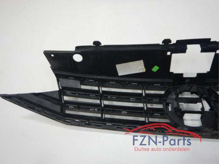 VW Passat B8 Facelift R-Line Grille Chrome