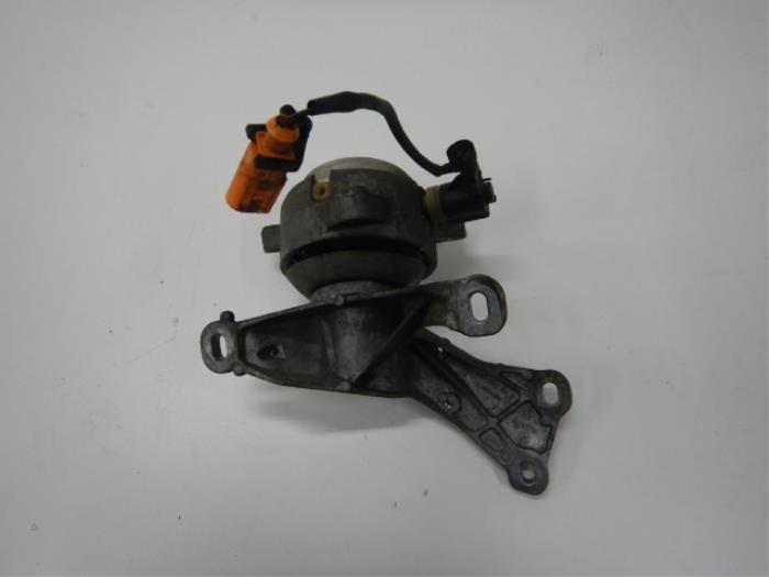 Motorsteun Audi A8 (22736603)