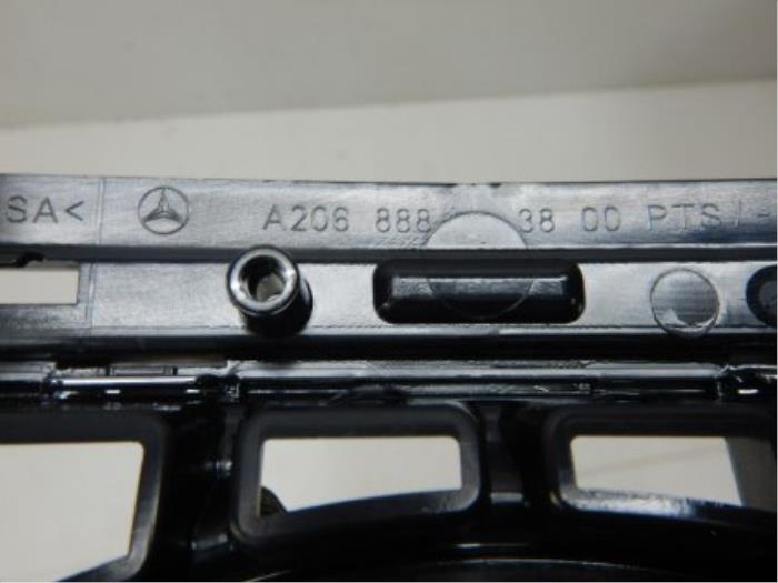 Mercedes C-klasse W206 Grille
