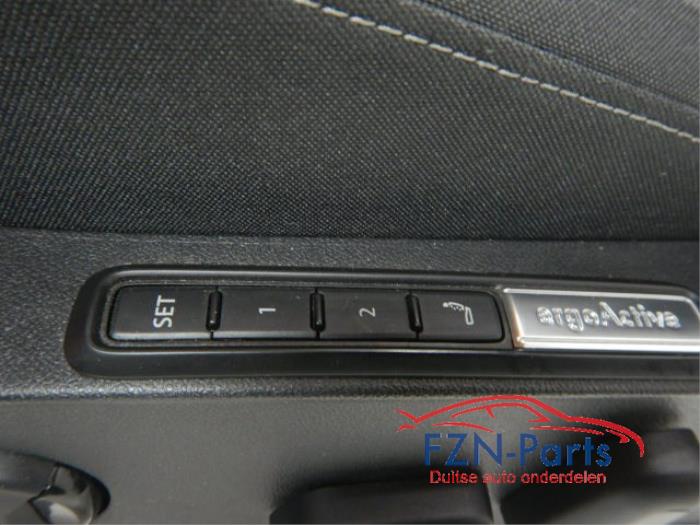 VW Golf 8 5H Interieur Stof Alcantara met Deurpanelen Voorstoelen elektrisch hoogteverstelbaarMassage MIST MODULE Eigen airbags overzetten GEEN STOELVERWARMING5 deurs , Interieur , Stof Alcantara , Stoel Stoelen Achterbank Deurpaneel