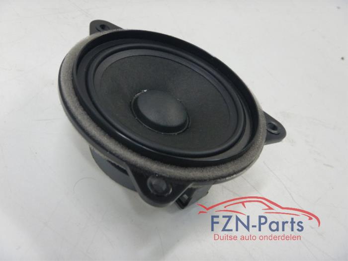 VW Tiguan 571 Center Speaker Dashboard