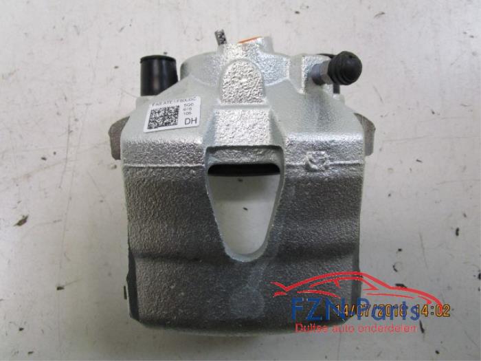 VW Golf 7 Remklauw Links-Voor