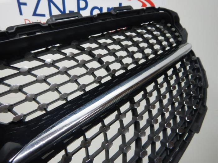 Mercedes-Benz C-Klasse W205 Grille Diamond C 300 e 4-matic (205.054) 137149 01-07-2019 27-11-2022
C 200 4-matic (205.043) 112354 01-04-2015 01-08-2018
C 300 (205.048) 108453 01-09-2015 01-08-2018
C 300 4-matic (205.084) 135948 01-05-2018 01-05-2021
C 220 d (205.014) 130969 01-05-2018 01-05-2021
C 300 EQ Boost 4-matic (205.084) 136351 01-05-2019 01-05-2021
C 200 d (205.001) 131368 01-05-2018 01-05-2021
C 400 4-matic (205.066) 108003 01-10-2014 01-11-2020
C 200 (205.042) 100551 01-12-2013 01-08-2018
C 180 d (205.000) 131372 01-05-2018 01-05-2021
C 160 (205.075) 136778 01-06-2019 01-05-2021
C 250 (205.045) 100903 01-03-2014 01-05-2018
C 220 BlueTEC / d (205.