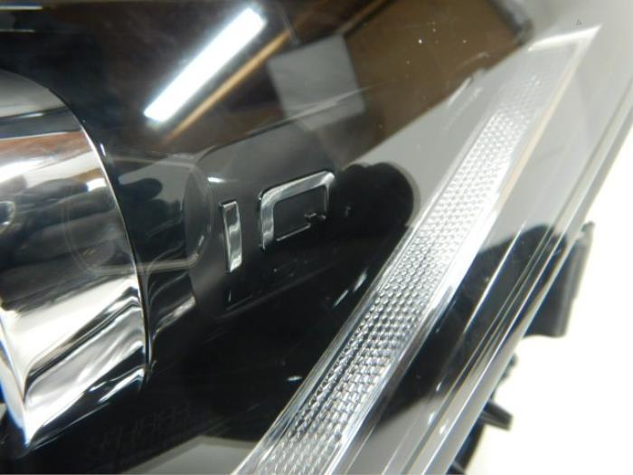 VW Golf 8 IQ Light Black Edition Koplamp Links L