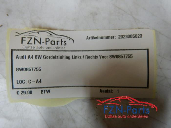 Audi A4 8W Gordelsluiting Links / Rechts Voor