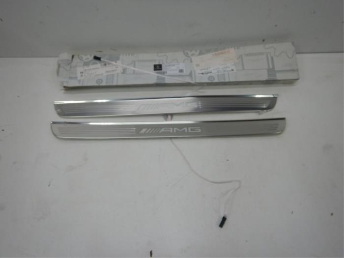 Sierstrip Mercedes C-Klasse (22738543)
