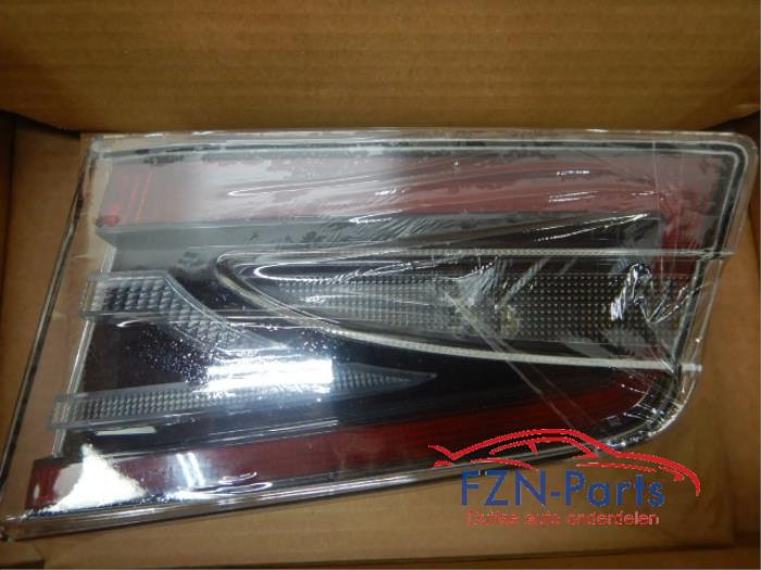 Tesla Model S Facelift Achterlicht rechts-binnen Nieuw P100D AWD 132000 01-10-2016 07-03-2024
85 111109 01-02-2015 01-02-2016
EV AWD 154878 01-01-2023 07-03-2024
Plaid AWD 144730 01-01-2021 07-03-2024
90 154660 01-09-2012 01-02-2016
70D AWD 113073 01-04-2015 07-03-2024
90D AWD 131983 01-09-2015 07-03-2024
P85D AWD 117352 01-09-2015 01-02-2016
70 117530 01-09-2015 07-03-2024