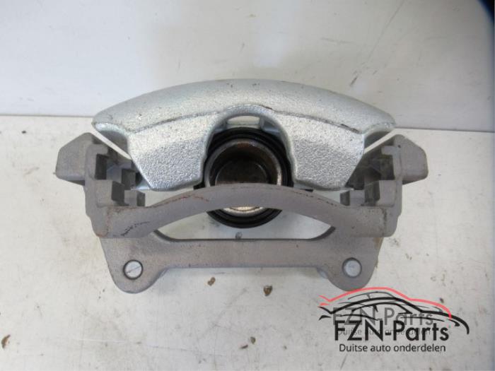 VW Golf 7 Remklauw Links-Voor