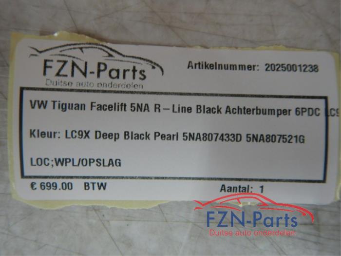 VW Tiguan 5NA Facelift R-Line Black Achterbumper 6PDC LC9X Kleur: LC9X Deep Black Pearl