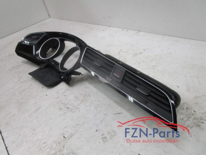 VW Touran 5TB Dashboard Inleg Hoogglans Zwart