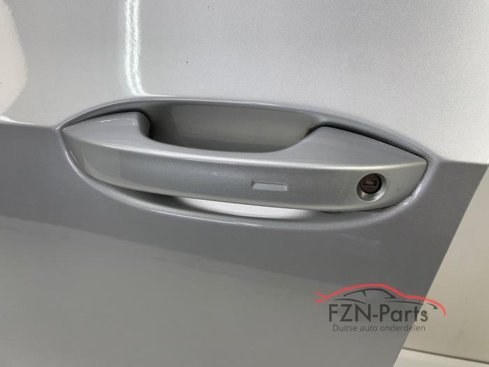 VW Golf 8 Portier Links-Voor