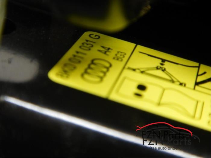 Audi A4 Avant Krik Set met Houder