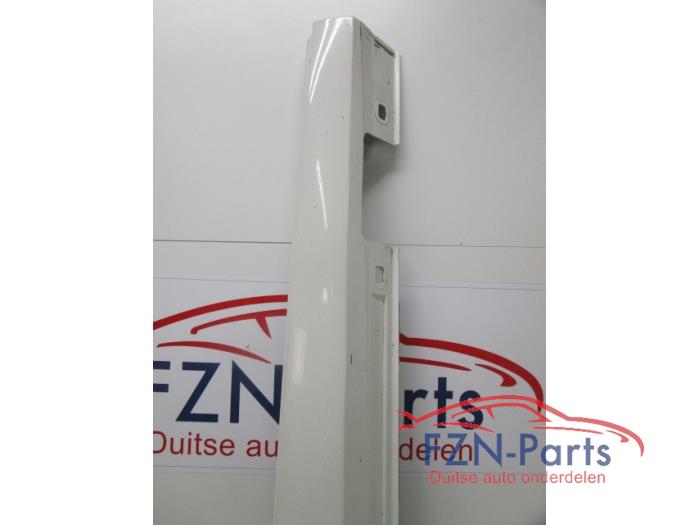 Zijskirt links Mercedes B-Klasse (22727579)