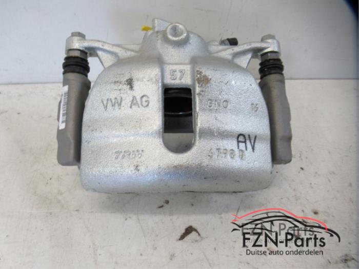 VW Golf 7 Remklauw Links-Voor
