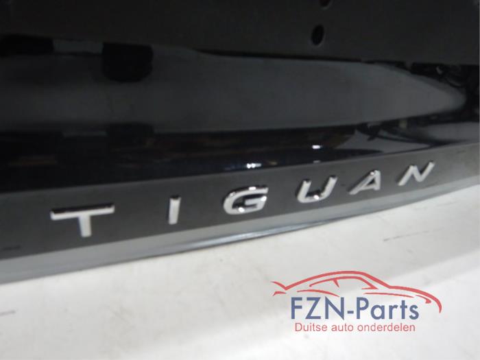 VW Tiguan 571 Achterklep LC9X Deep black pearl Zonder spoiler