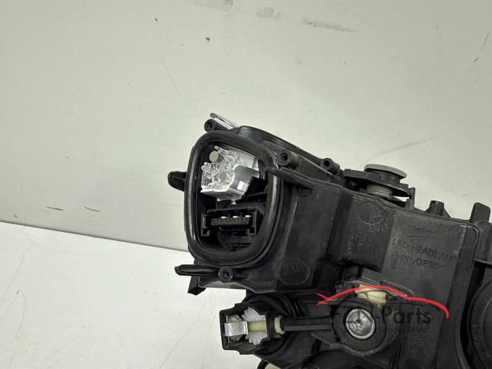 Seat Ibiza 6F1 Facelift Koplamp Links