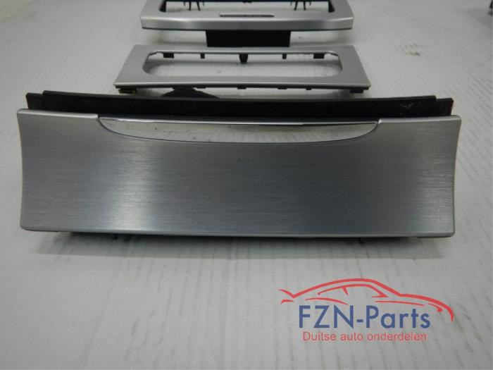 VW Passat 3C8 Inleg Dashboard Grijs Aluminium Look