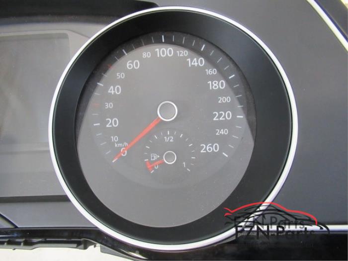 VW Passat B8 GTE Tellerunit Kilometerteller