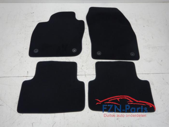 Matten Set Volkswagen T-Cross (22730811)