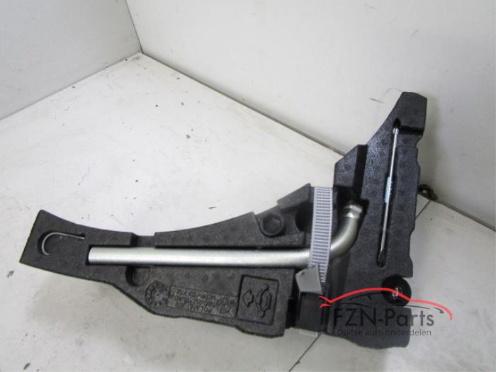 VW Golf 7 16 Inch Thuiskomer Met Schuim Gereedschap Krik