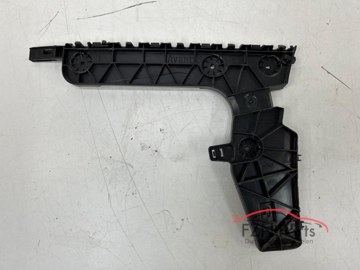 Audi A6 4K Avant bumper geleider steun rechts achterzijde