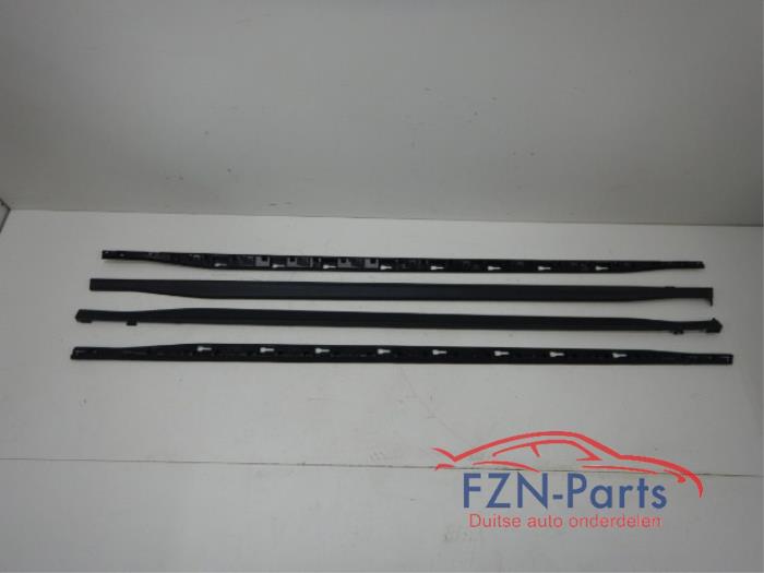 Zijskirtset links+rechts Volkswagen Golf (22727674)