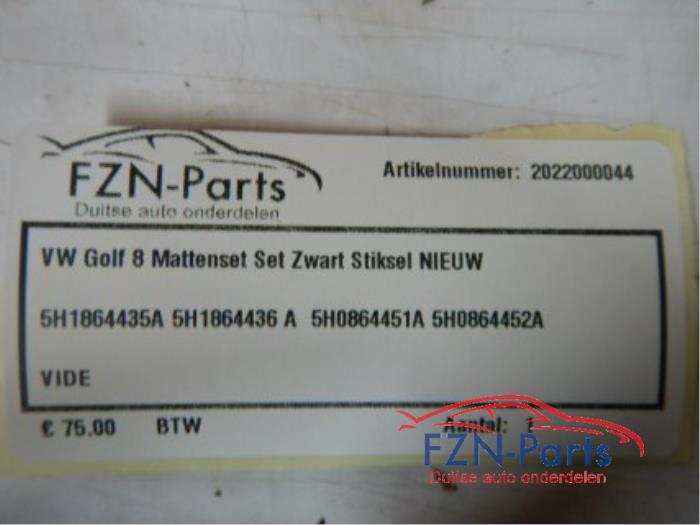 VW Golf 8 mattenset set zwart stiksel NIEUW