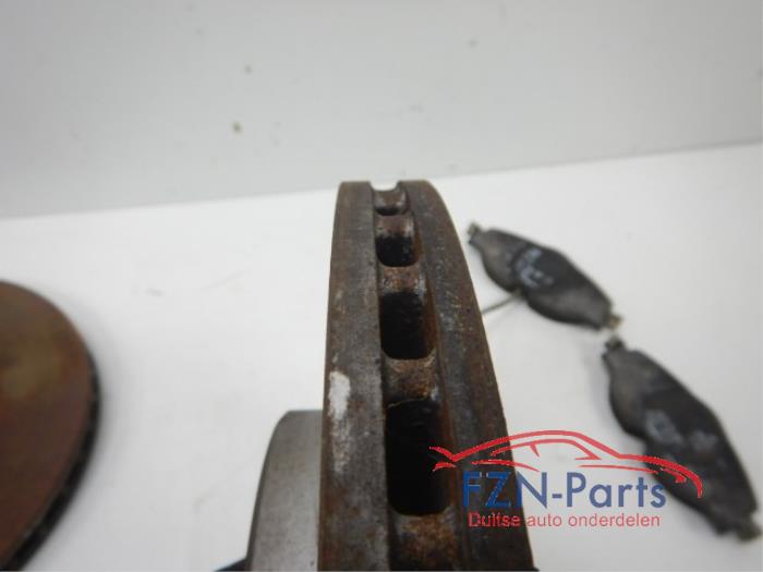 VW Golf 7 Remset Remschijven Remblokken