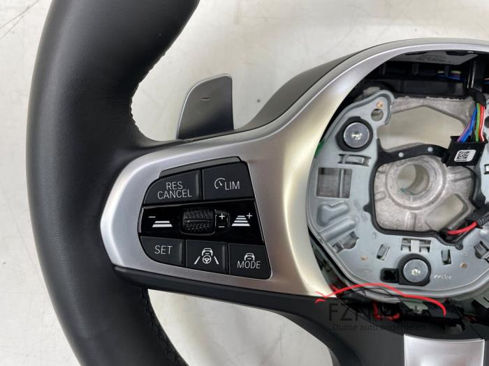 BMW 3-serie G20 LCI Stuurwiel F1 Lane assist ACC