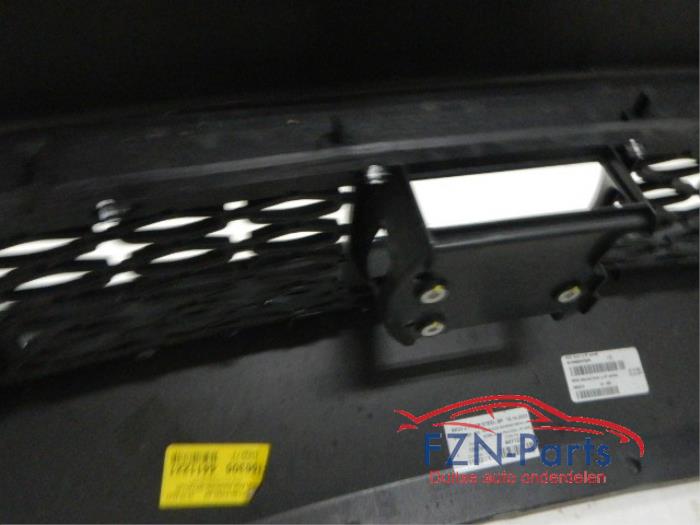 Voorbumper Rolls Royce Cullinan (22721790)