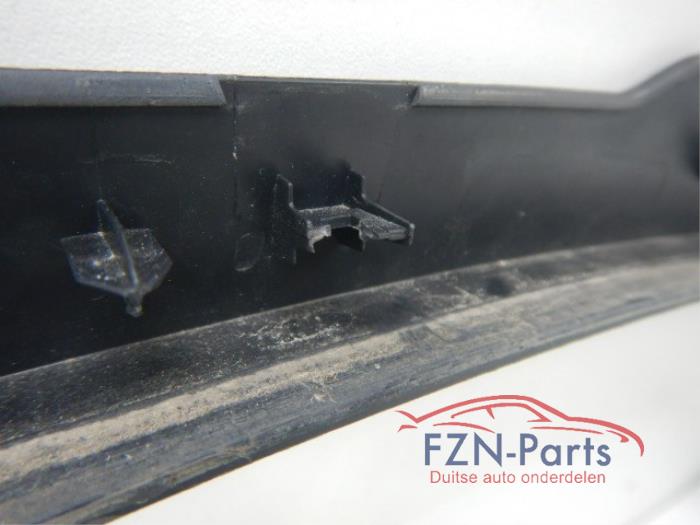 Land Rover Defender L663 Wielrandbekleding Links-voor