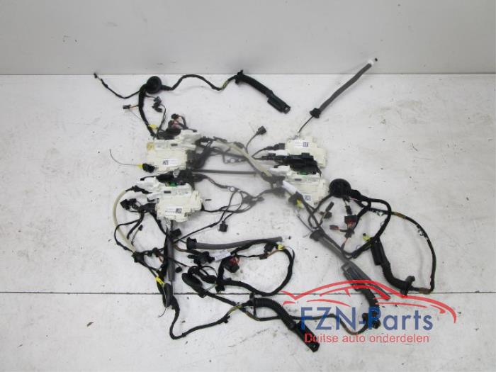 Audi A7 S7 RS7 4G Servosluiting Soft close Sluithulp Set V+A