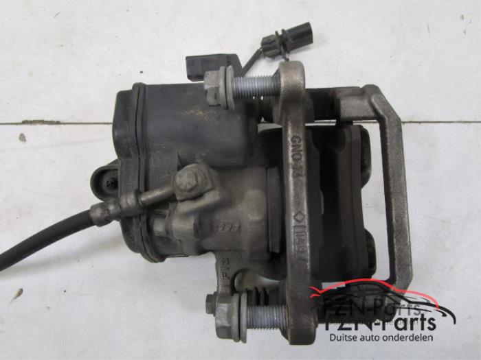 Audi A4 8W Elektrische Remklauw Rechts-Achter